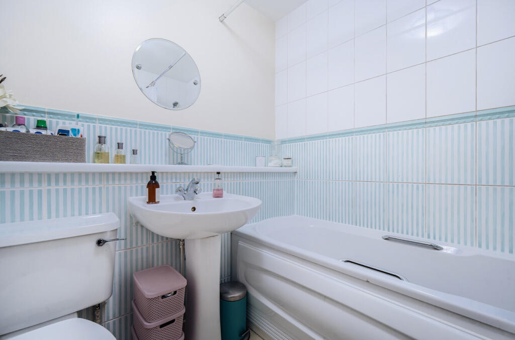 1328299-3-687e003...