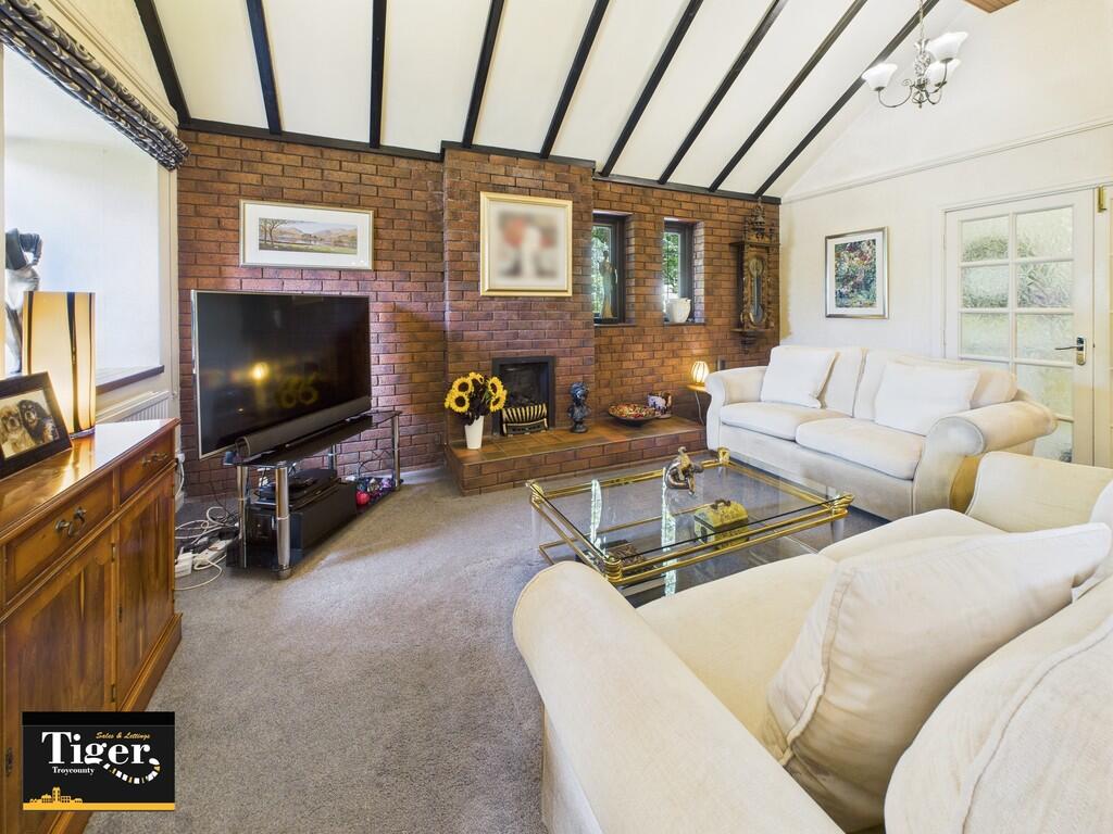 CAM02176G0-PR0671...