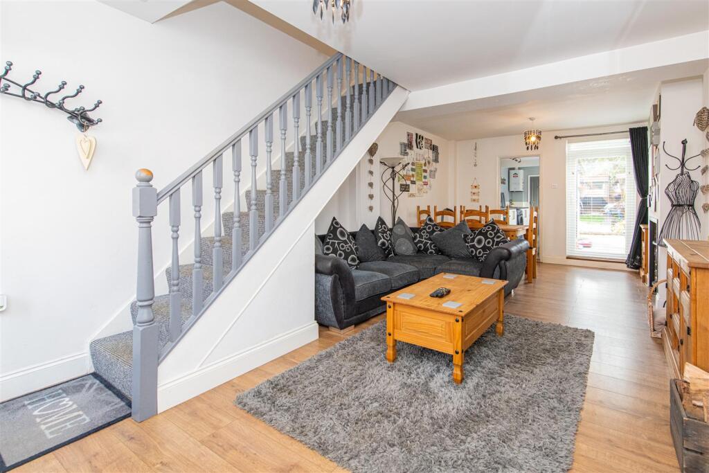 home-734.jpg