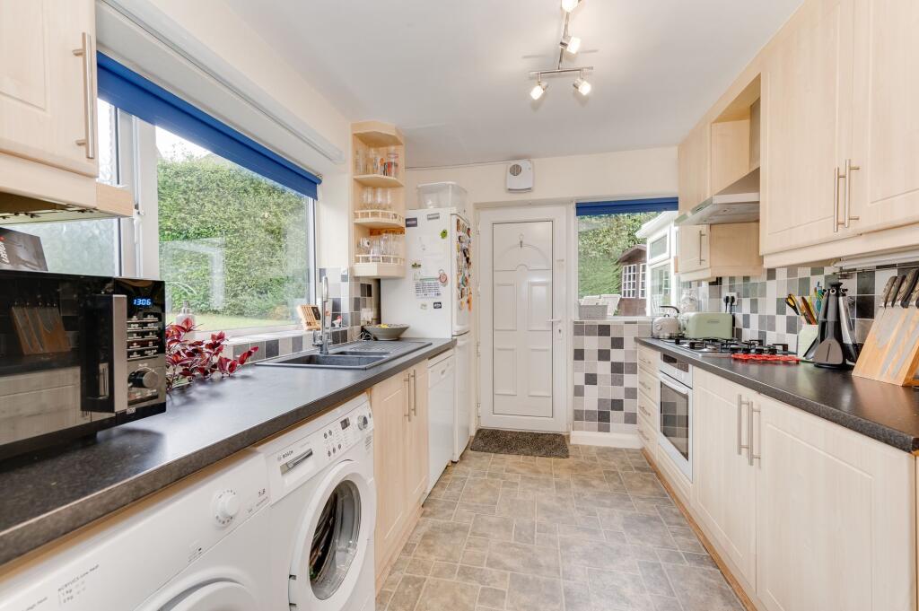 KITCHEN, LIVING ROOM AND DINER