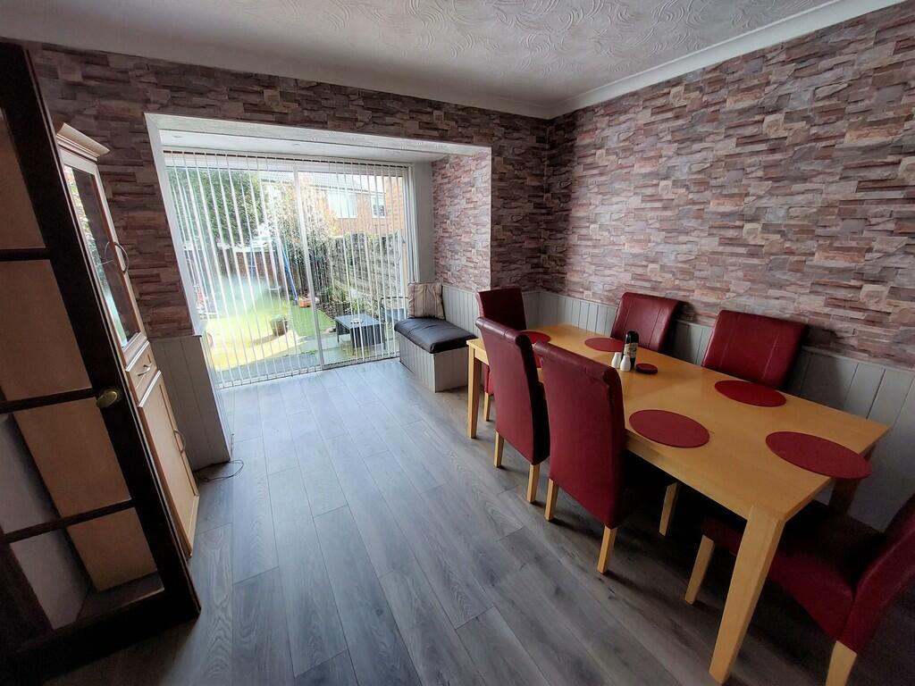 DINING ROOM LEADI...