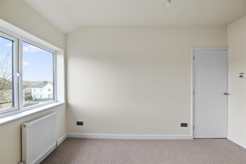 Bedroom 2 jpg