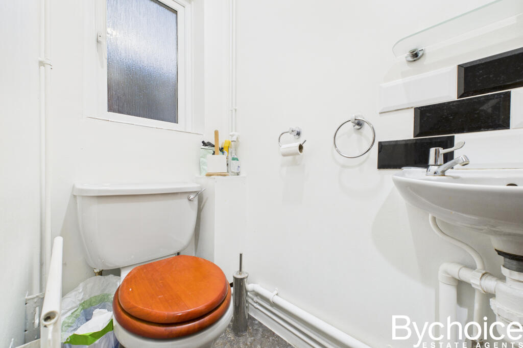 CAM05454G0-PR0085-STILL010