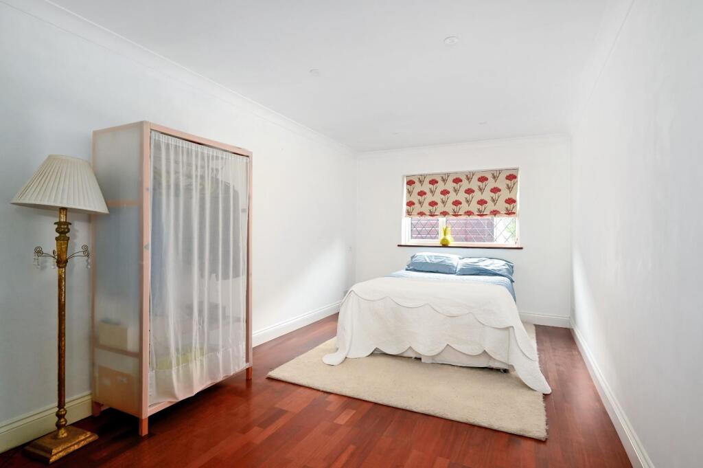 27 The Droveway BN3 (9).jpg