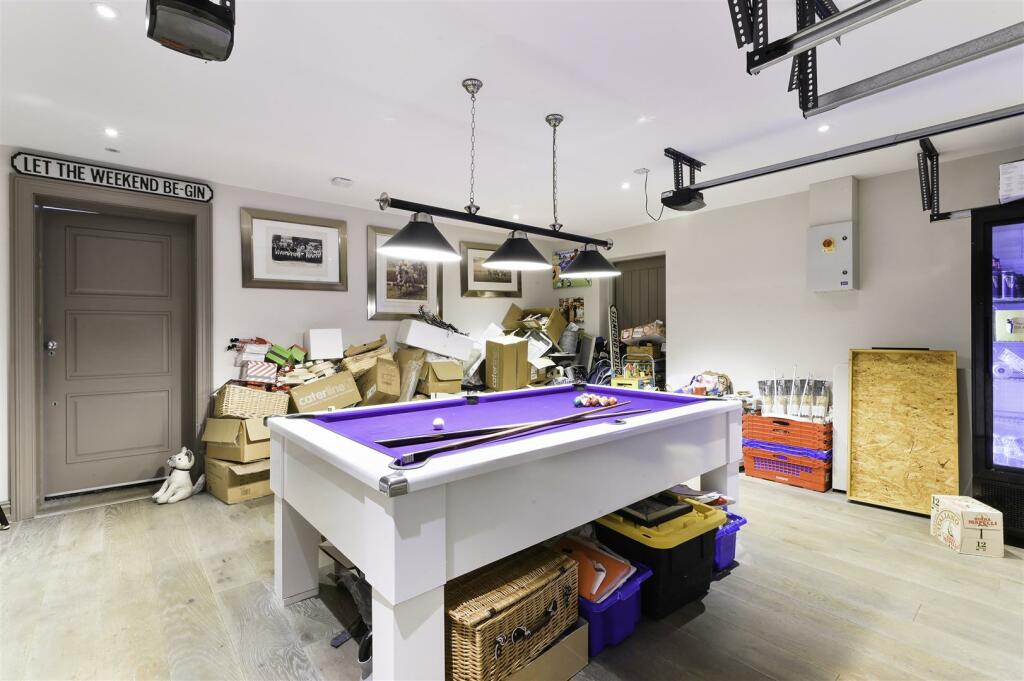 WOODCOTE PARK, 12C- (37).jpg