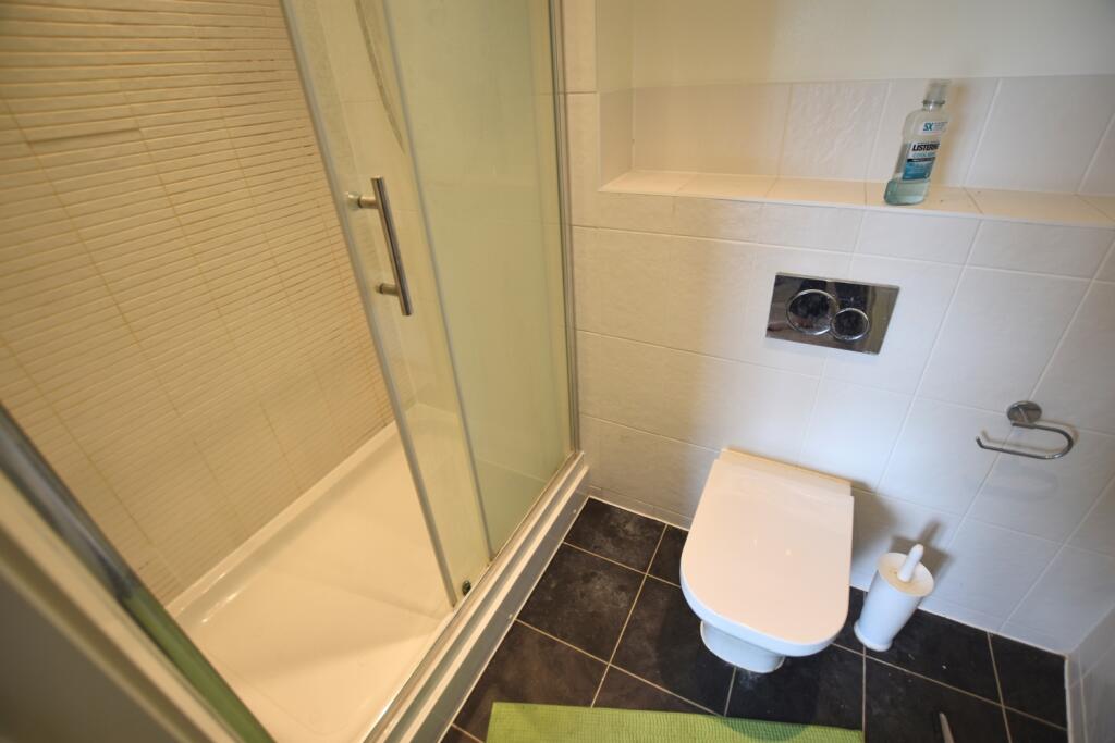 Flat 10 Postel House en-suite