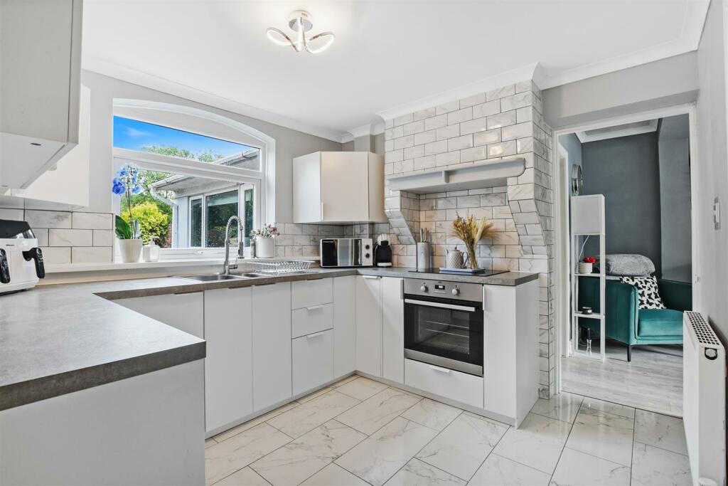 73IrthlingboroughRd13.jpg