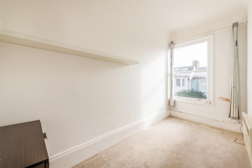 Flat 2, 35 Queens Park Road-5.jpg