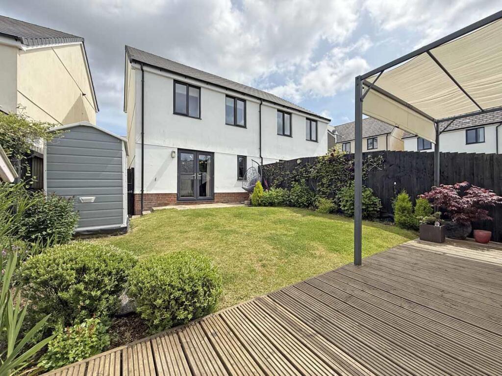 Ivy Drive 27 - Rear...jpg