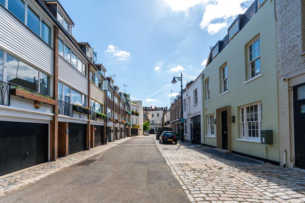 27 Eaton Row, Belgravia, London SW1W 0JA