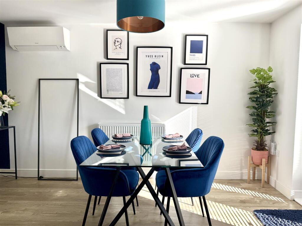 Lounge/Diner