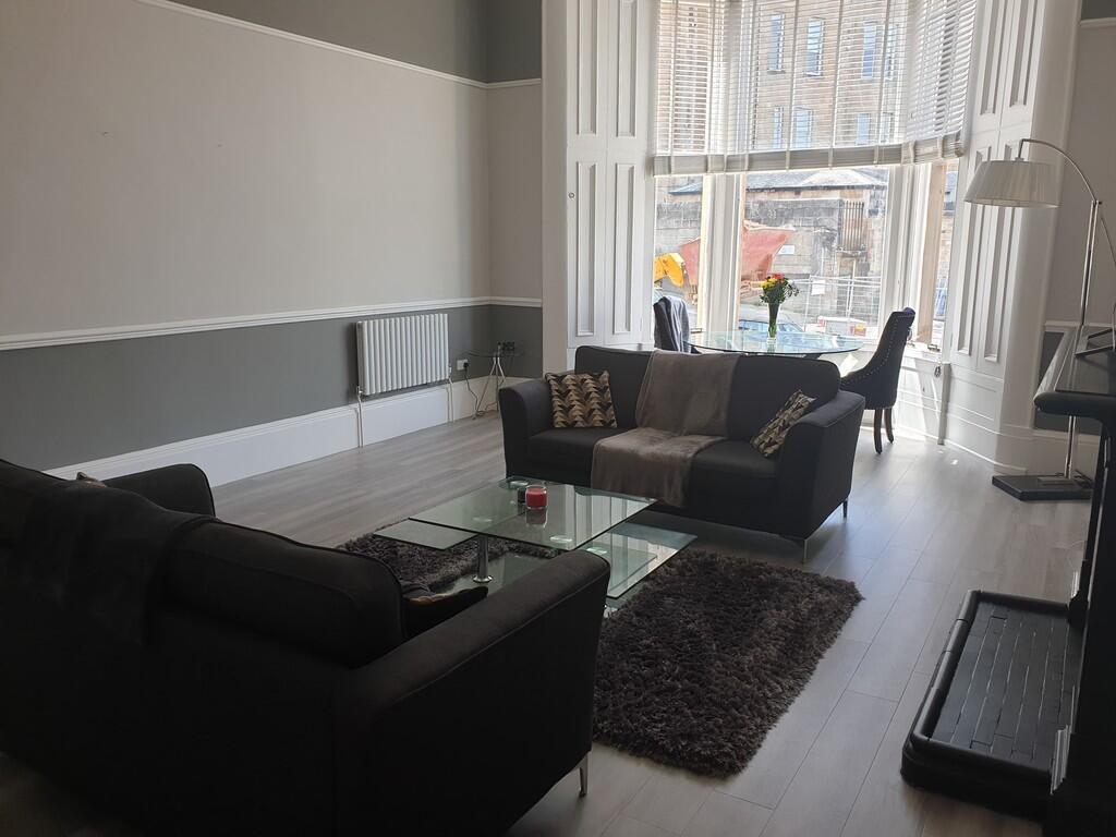 Lounge 4