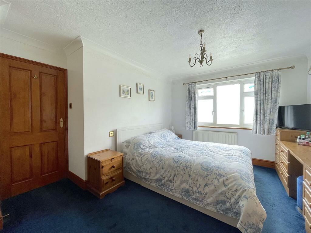 Bedroom One (2).jpeg