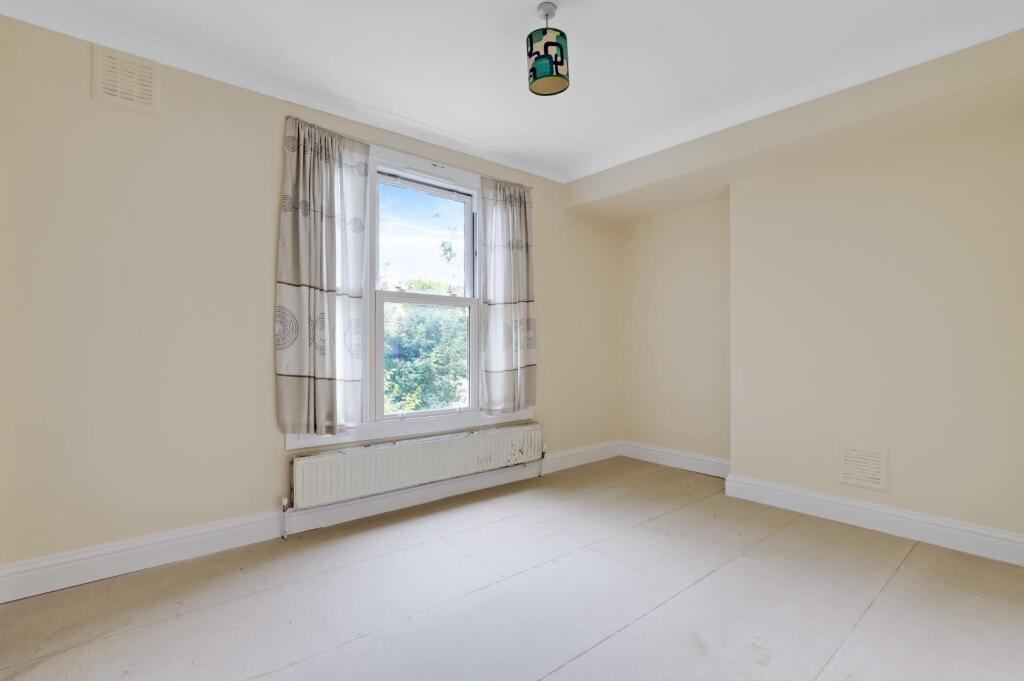 10-872bJHPropWpen - 20b High Street - 28.jpg