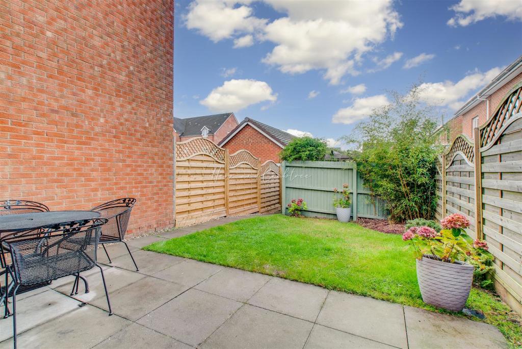 Watkins Square, Llanishen, HernCrabtree (26).jpg