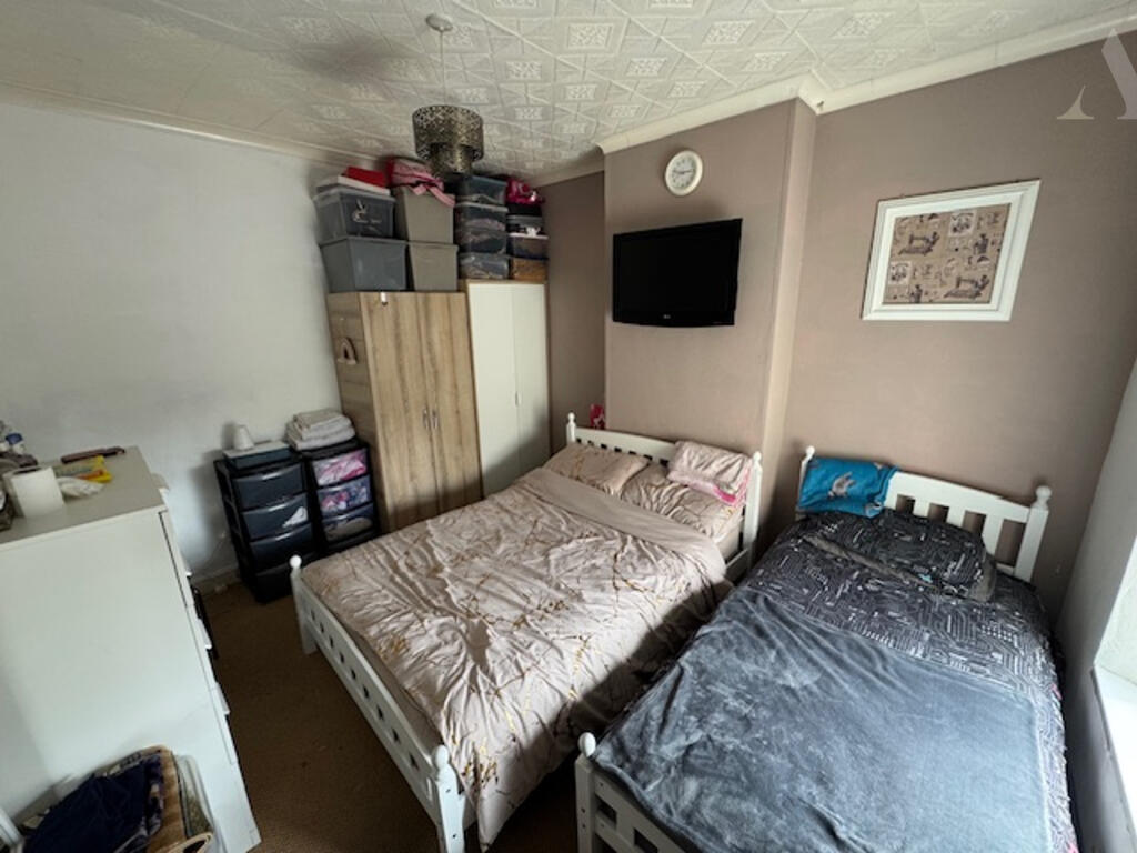 25 cotterills ave bedroom 2