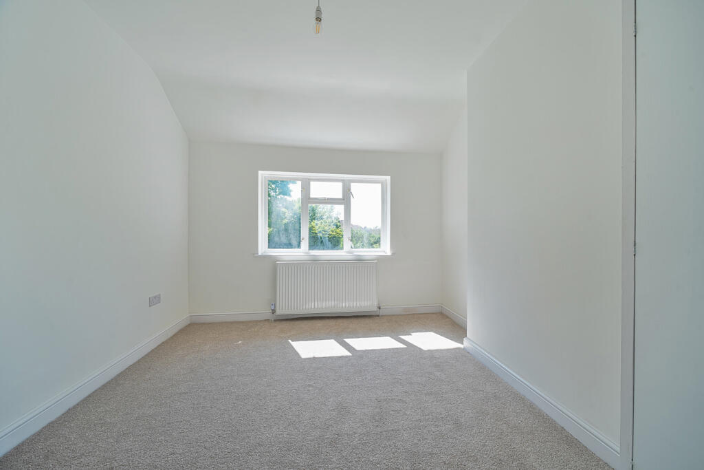 1296290-28-682761...