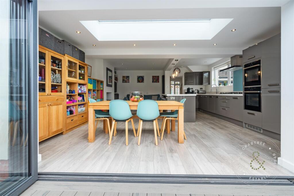 St Asaph Close, HernCrabtree (9).jpg