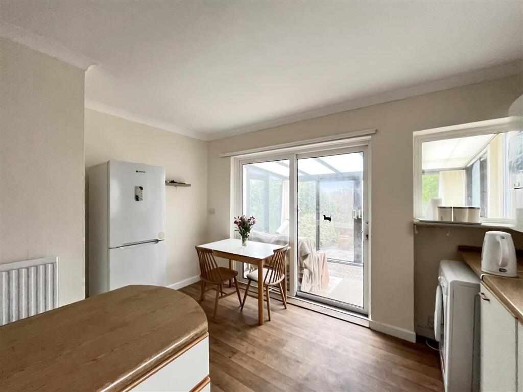 Kitchen/Breakfast Room