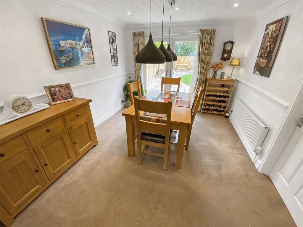 Dining Room.jpg