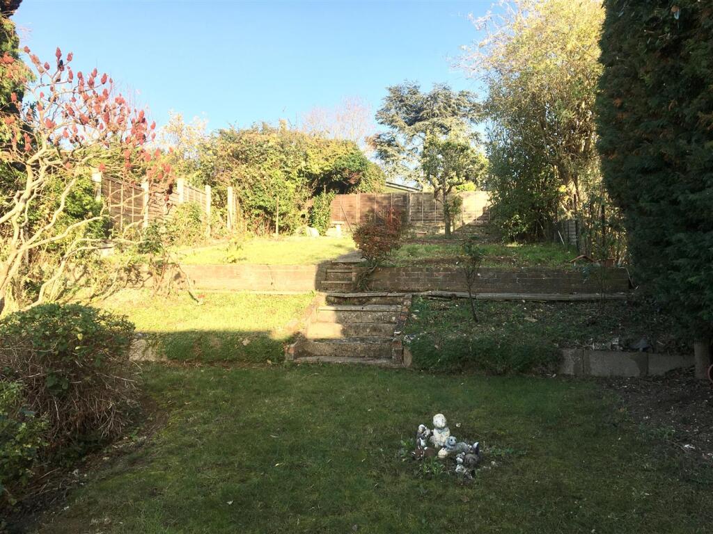 GARDEN 1.jpg