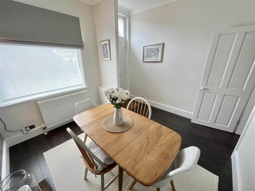 Dining Room Aspect 5