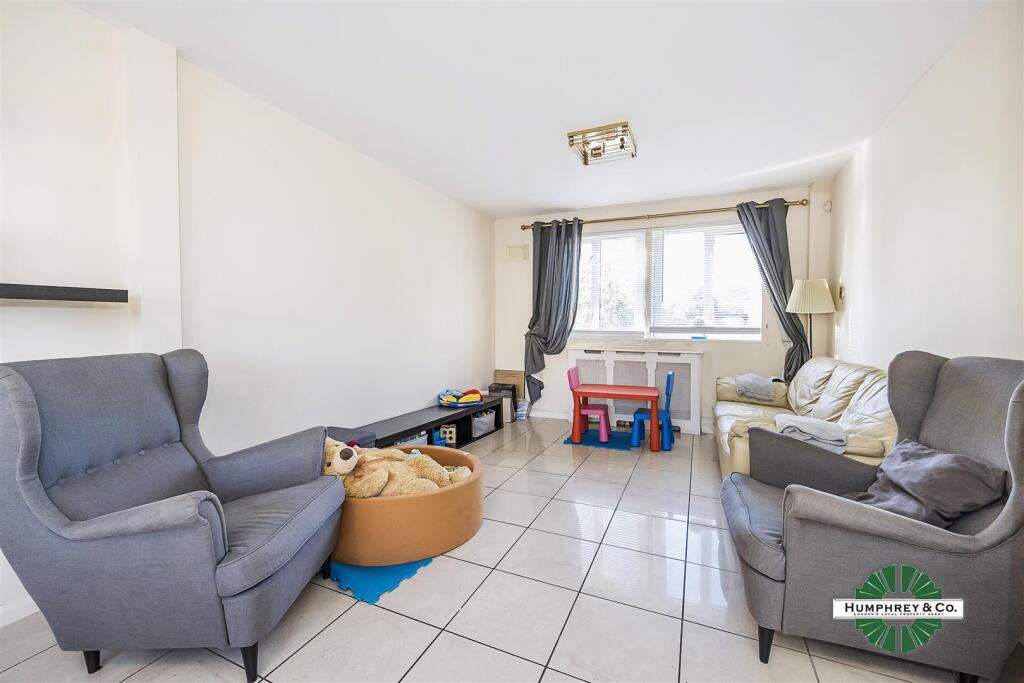 16 Tunnel Gardens -007.jpg