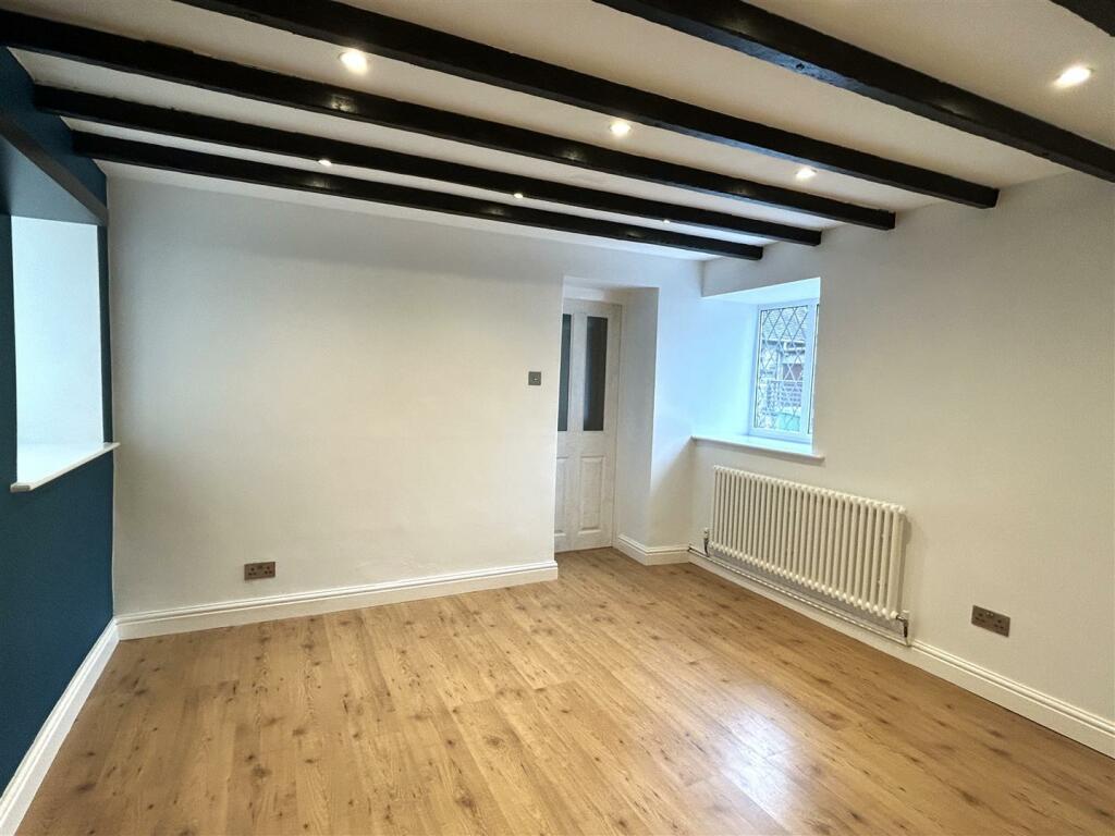 dining room.JPG