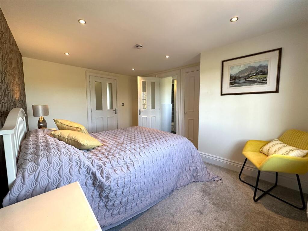 Bedroom One Into En-Suite 920