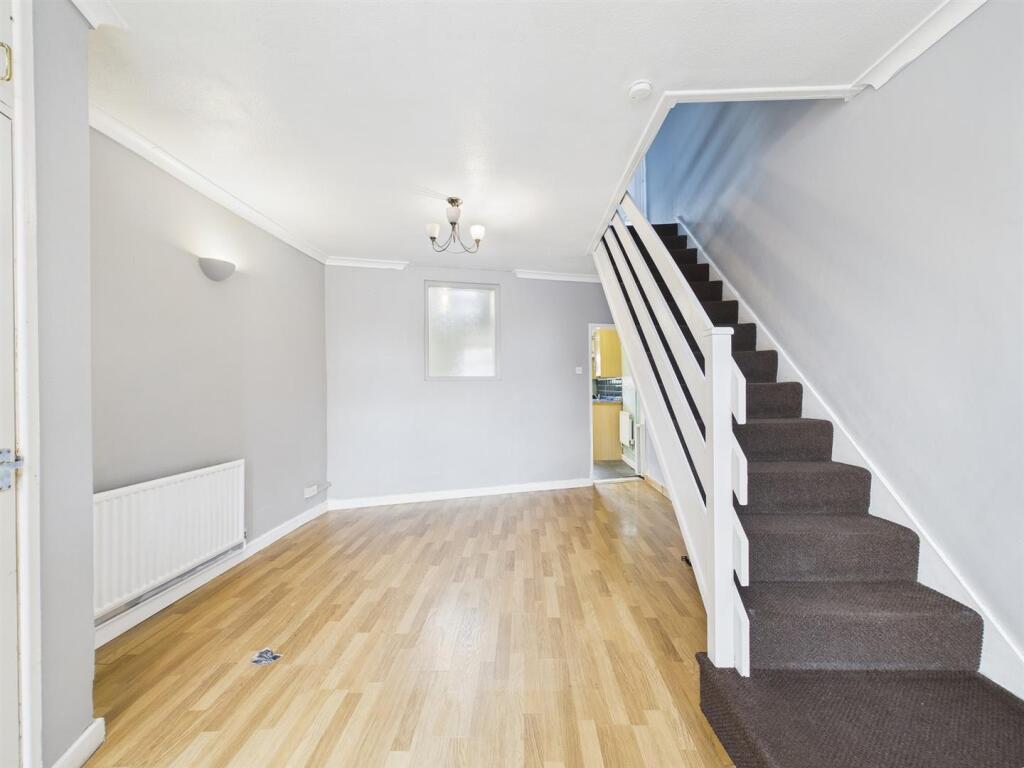 10 - Terraced House for Auction, Staple Hill.jpg