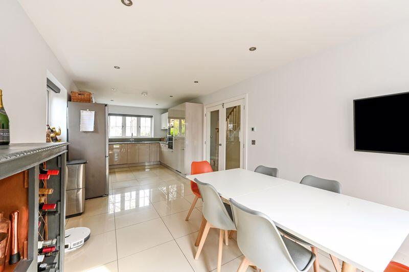Kitchen / Dining Room Overview 