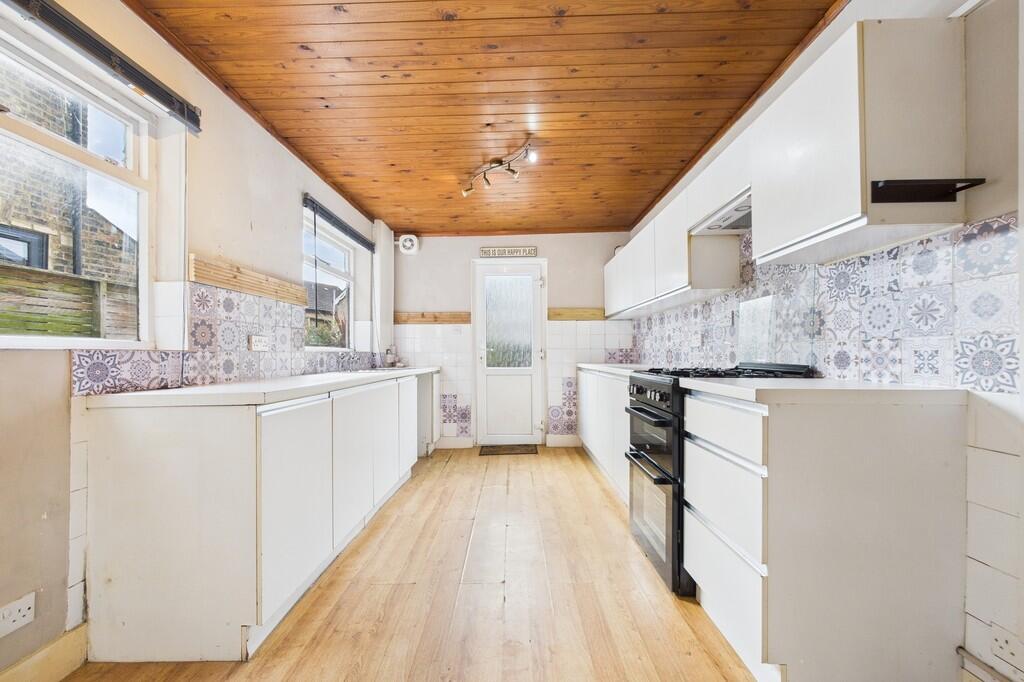 CAM01085G0-PR0528...