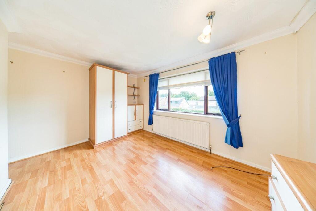 35 Longmeadow Road bedroom 2.jpg