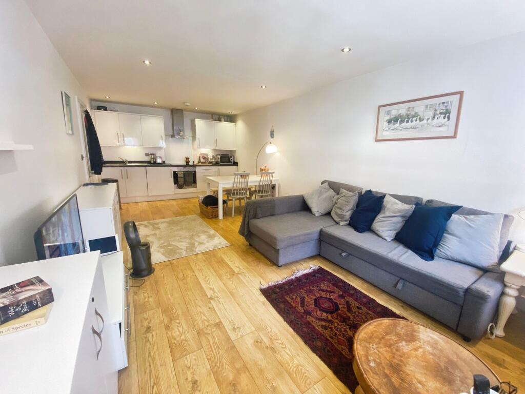 Lounge Diner/Kitchen