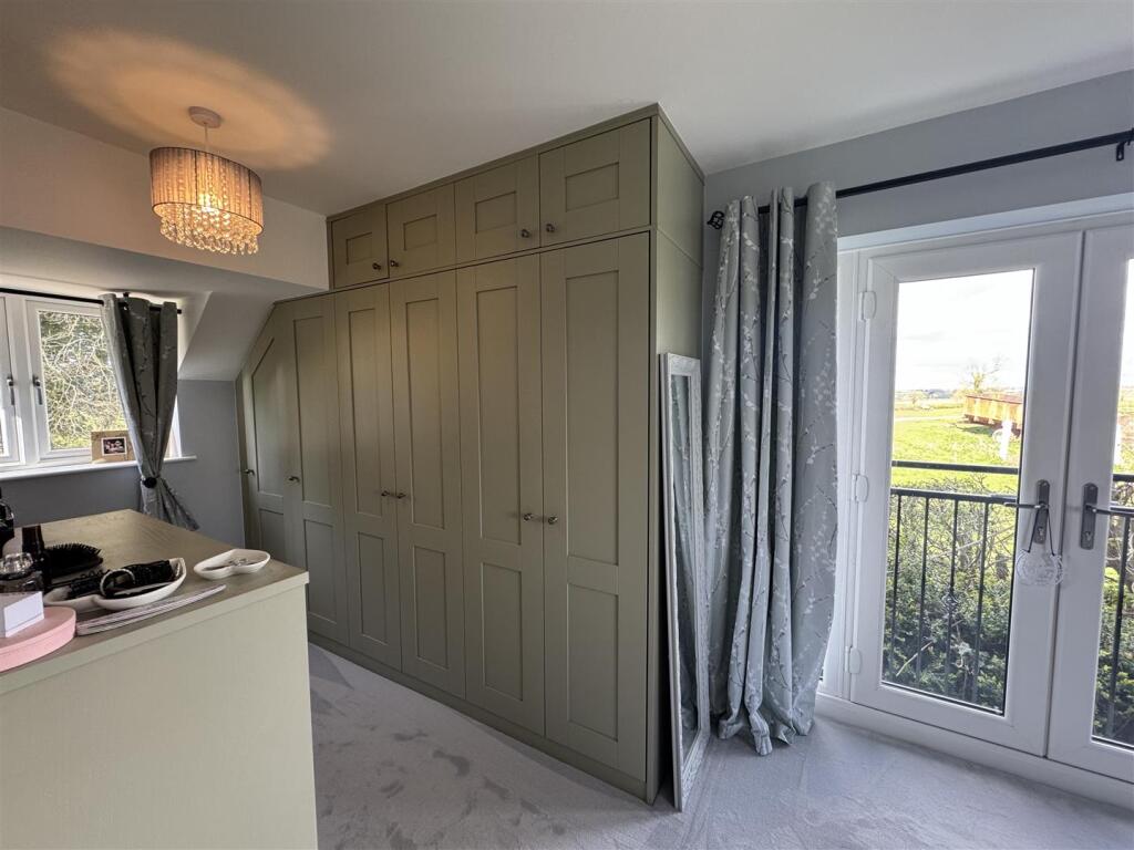 DRESSING AREA