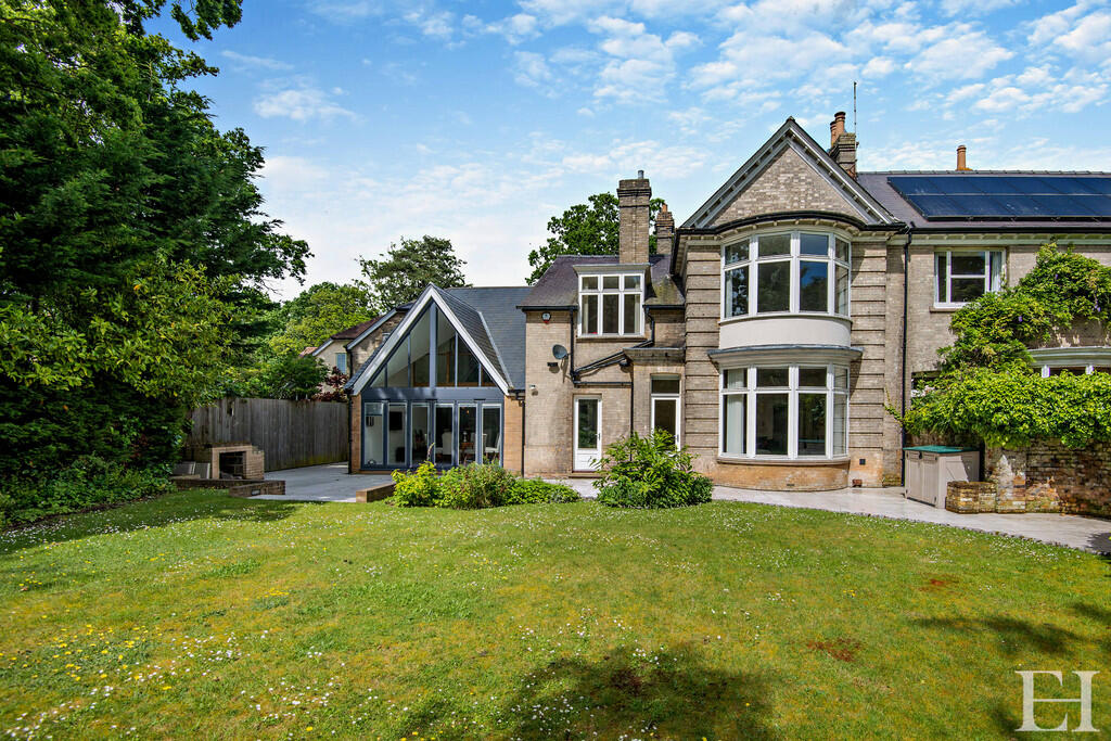 8598871-exteriorW...