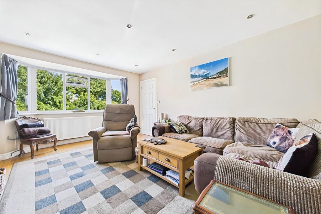 9051a737-CAM01085...