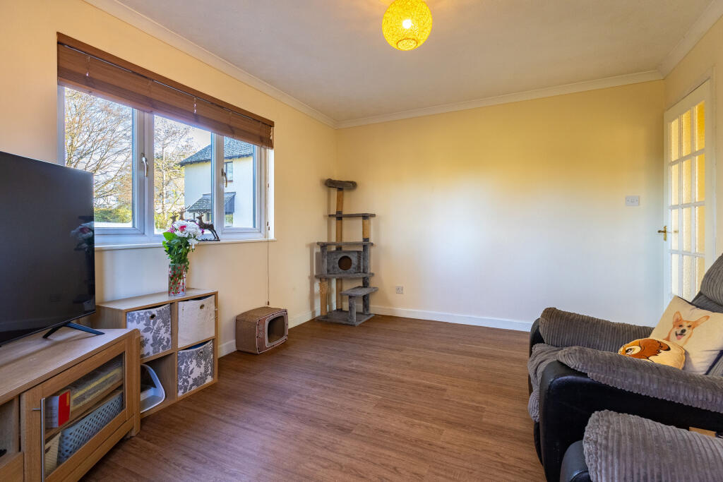 Living Room (2)