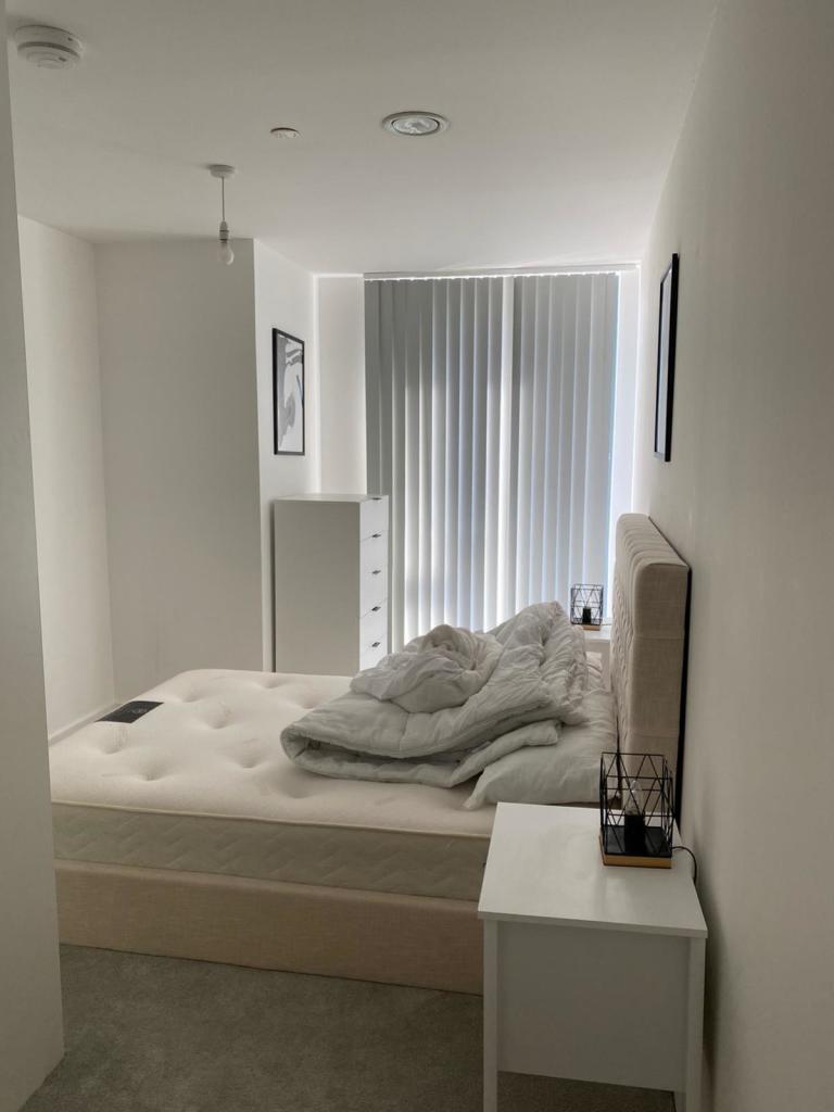 6 Bedroom 1