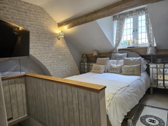 Bedroom 1 - Wisteria Cottage Marsh Lane Charlotte 