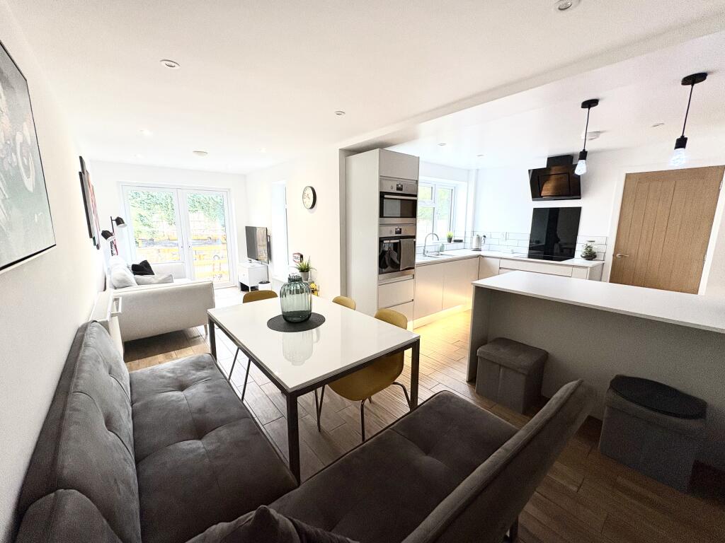 Kitchen, Dining Area and Snug