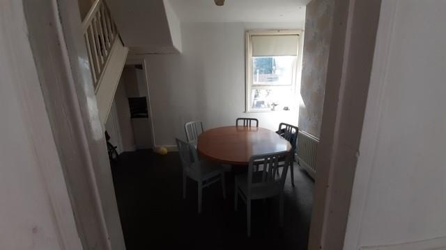 Livingroom2.jpg