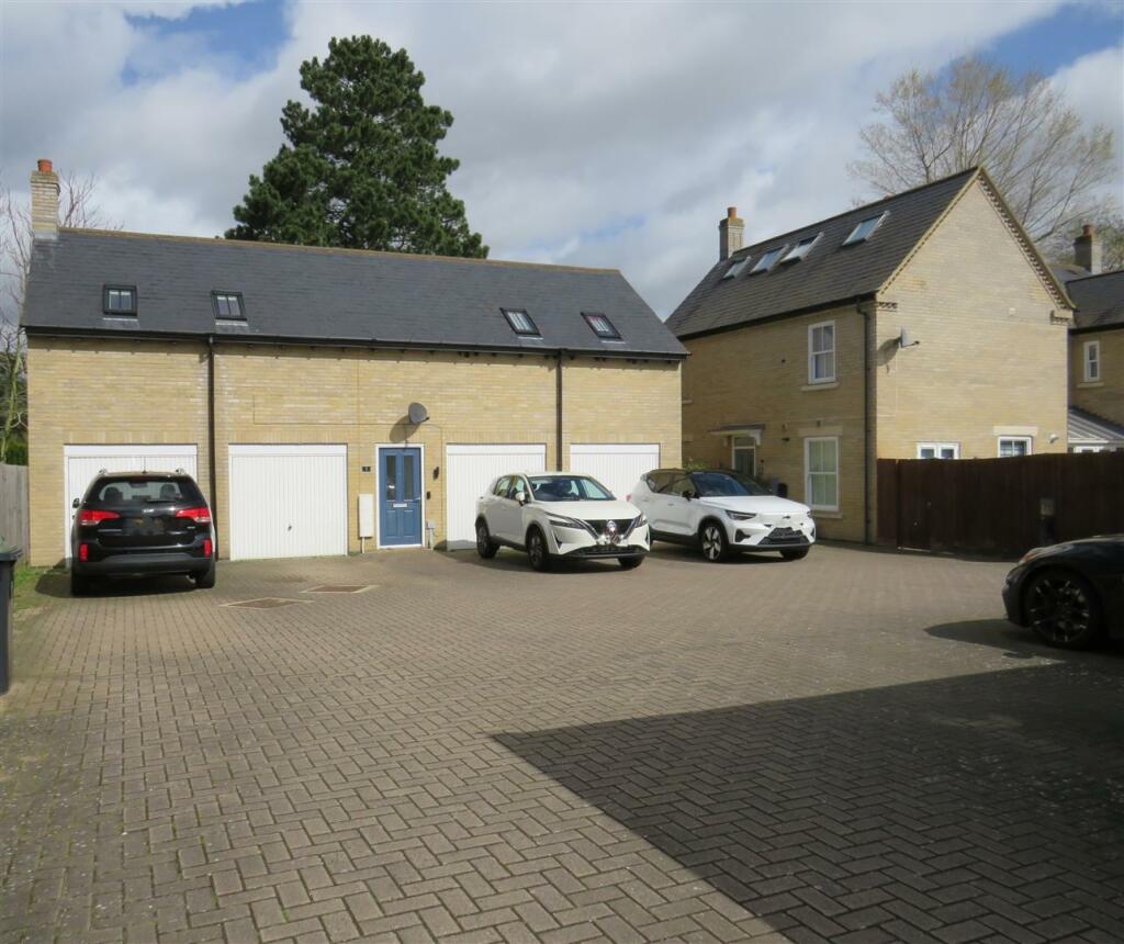 Garage &amp; Parking