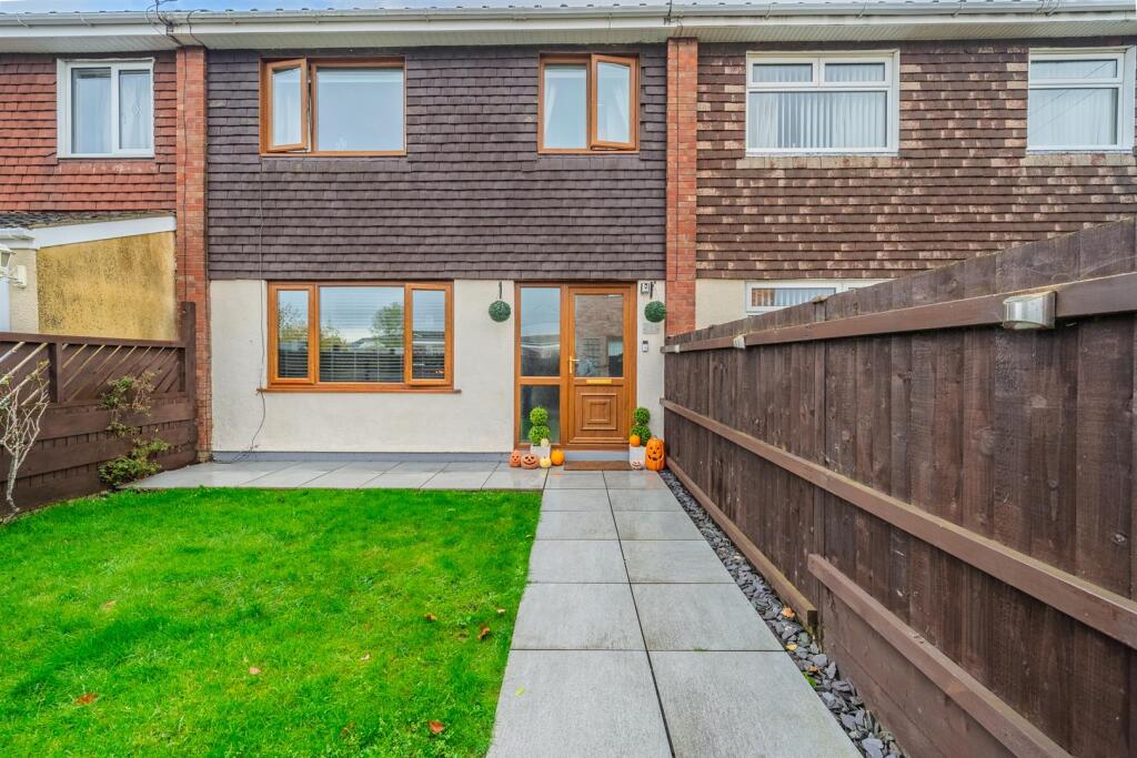 21 Blodwen Road-3.jpg