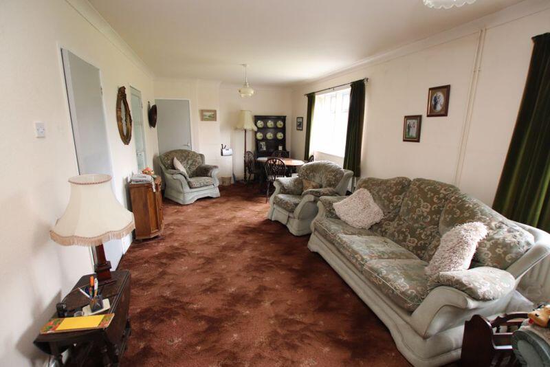 Lounge diner photo 2