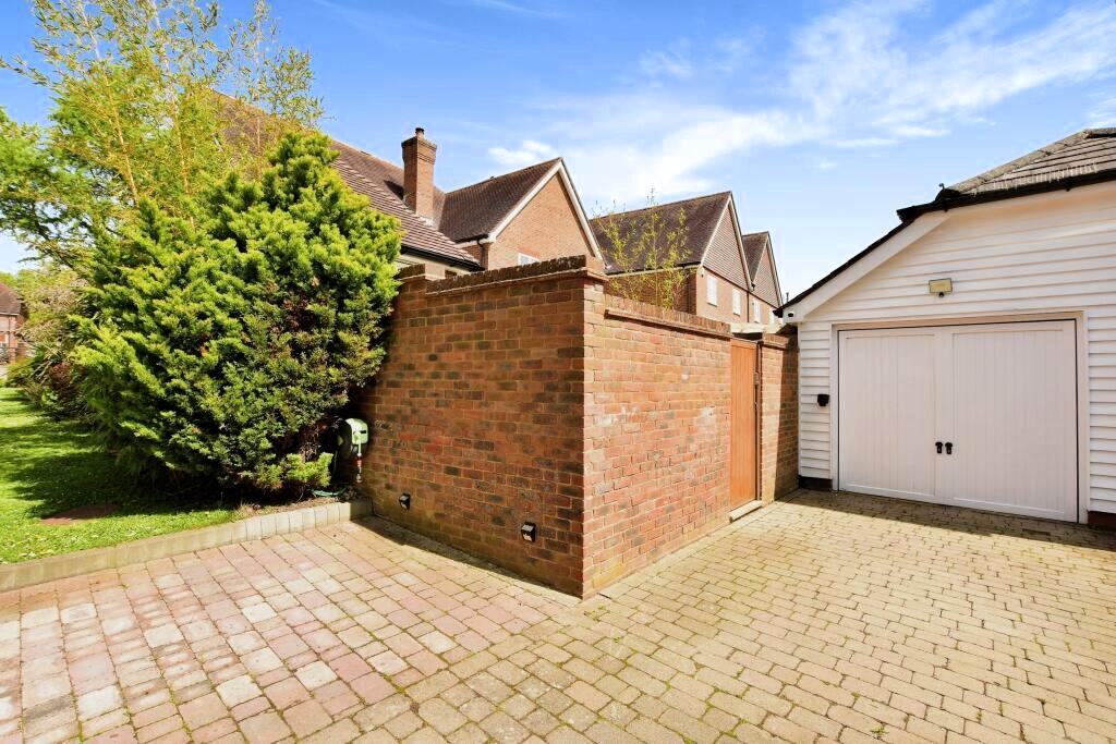 Garage &amp; Driveway
