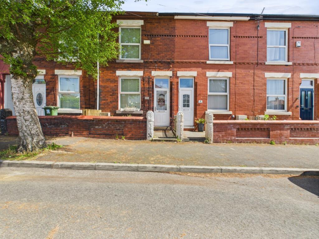 CAM03729G0-PR0045-STILL002