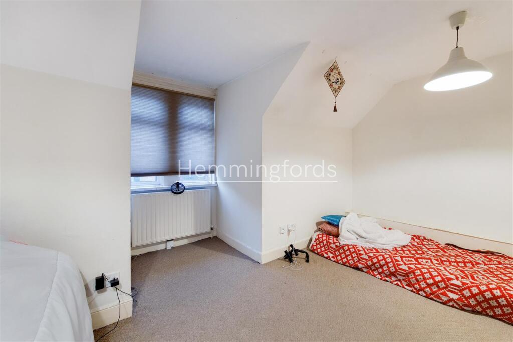 4_Bedroom-3.jpg