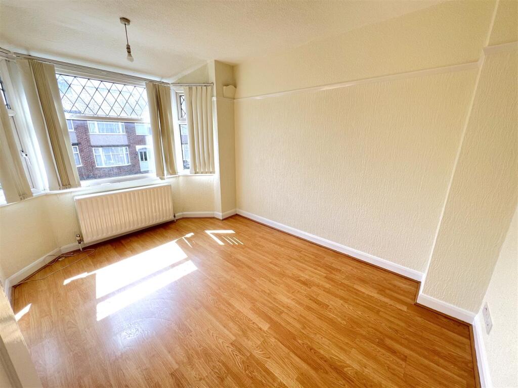 Bedroom 1.jpeg