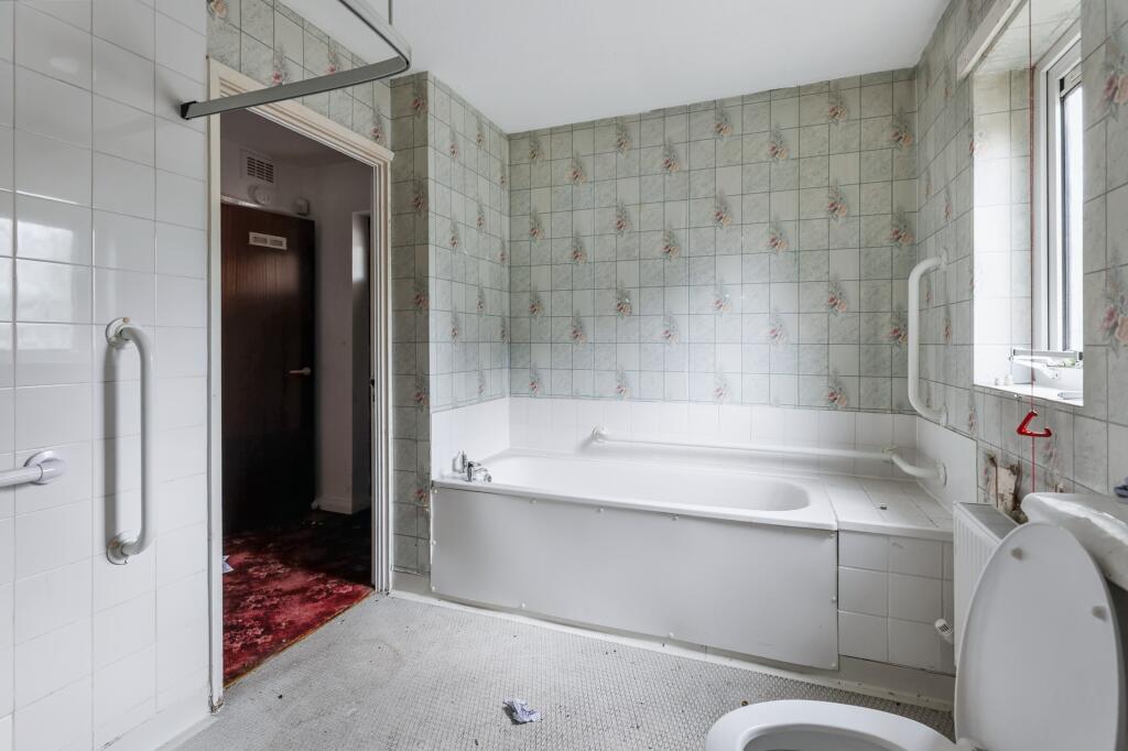 4 Lambeth Close, Blackburn, Lancashire BB1 1LB